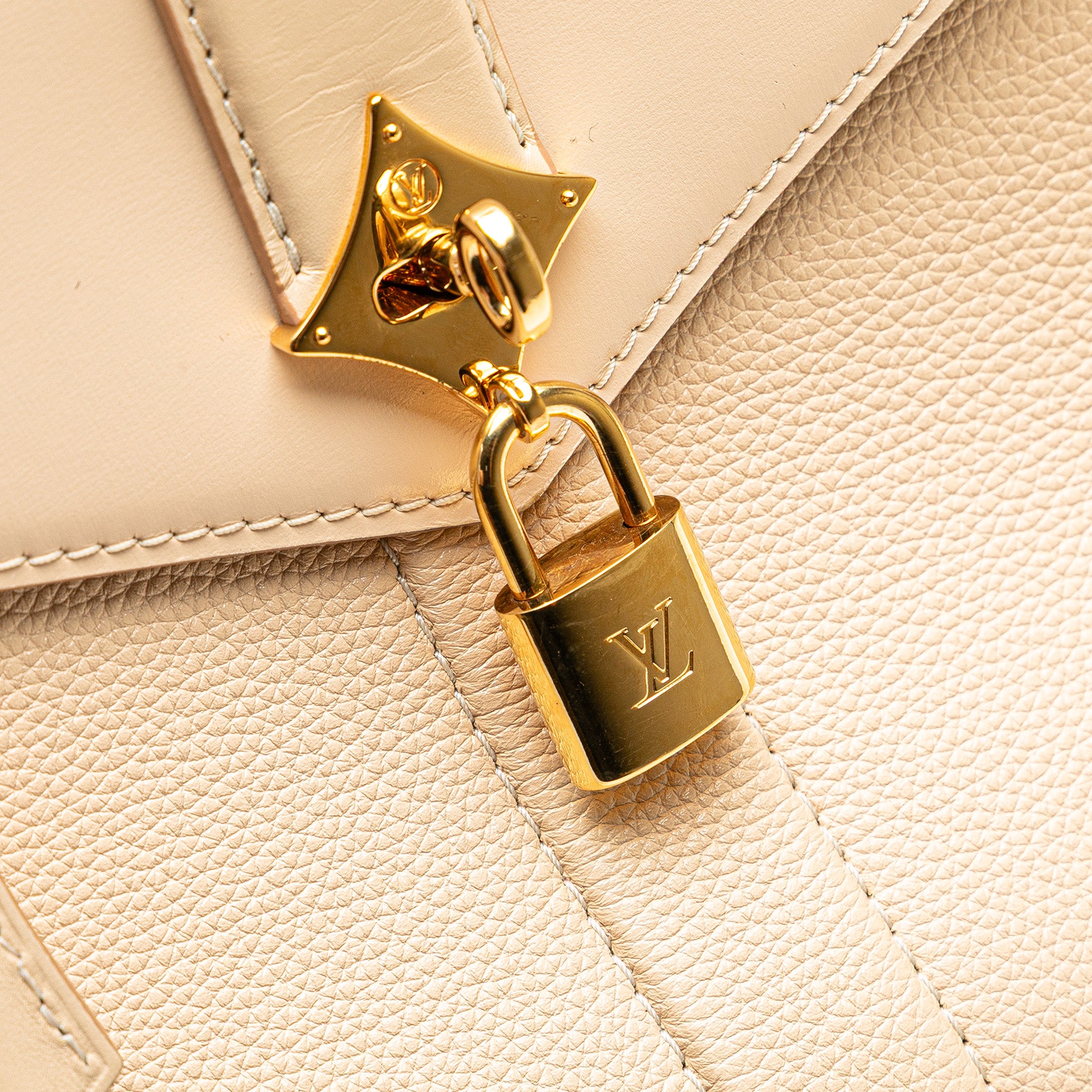 Louis Vuitton Grained Smooth Calfskin Rose Des Vents PM