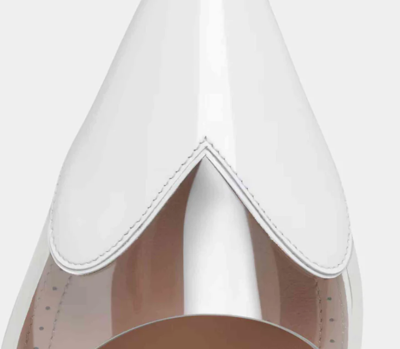 Alaïa Le Coeur Slingbacks In Patent Lambskin White