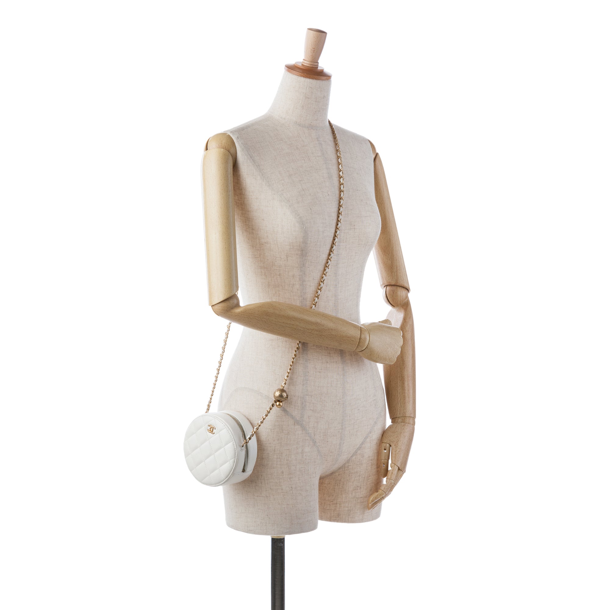 Chanel Quilted Lambskin Pearl Crush Round Clutch with Chain
