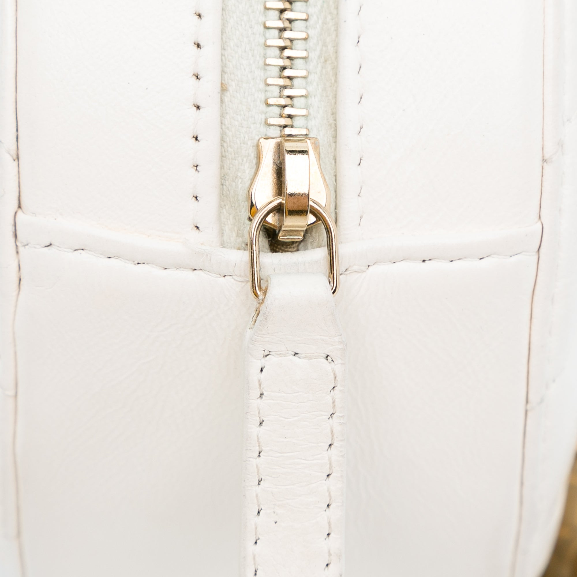 Quilted Lambskin Pearl Crush Round Clutch with Chain