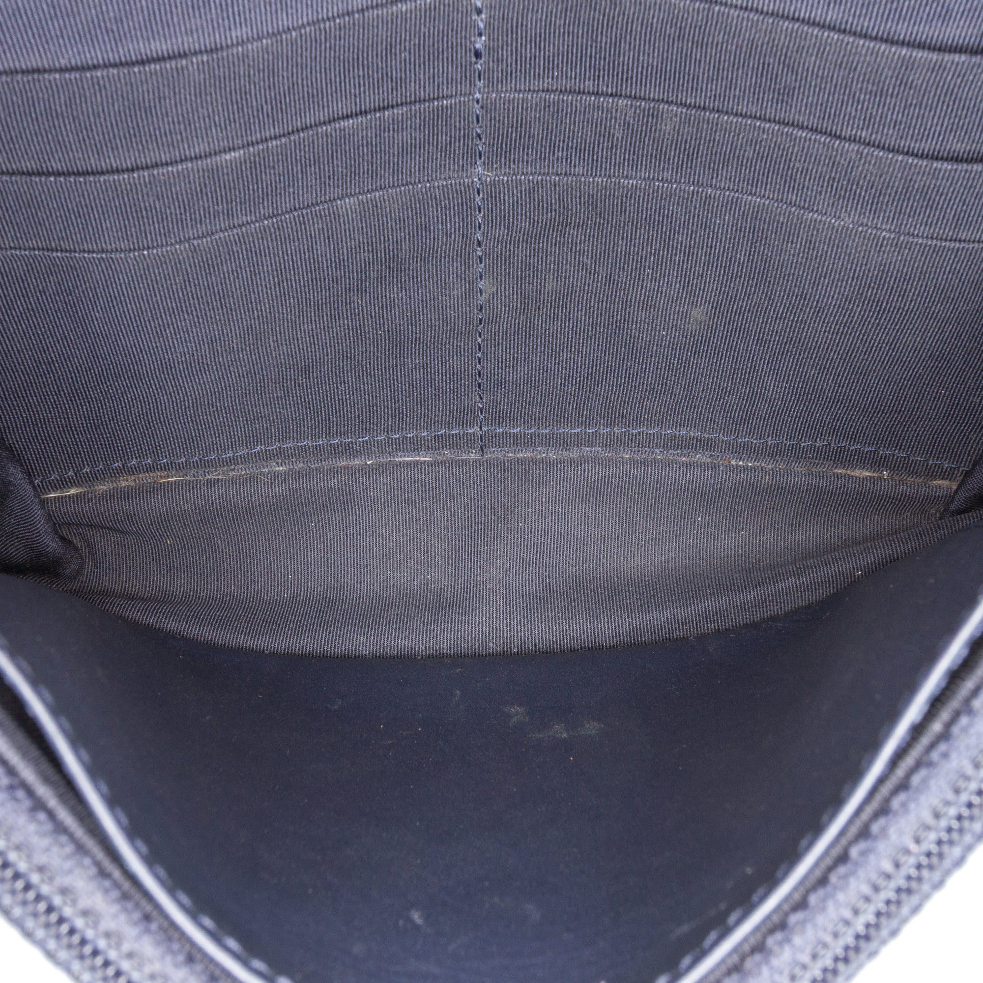 CC Quilted Caviar Wallet on Chain