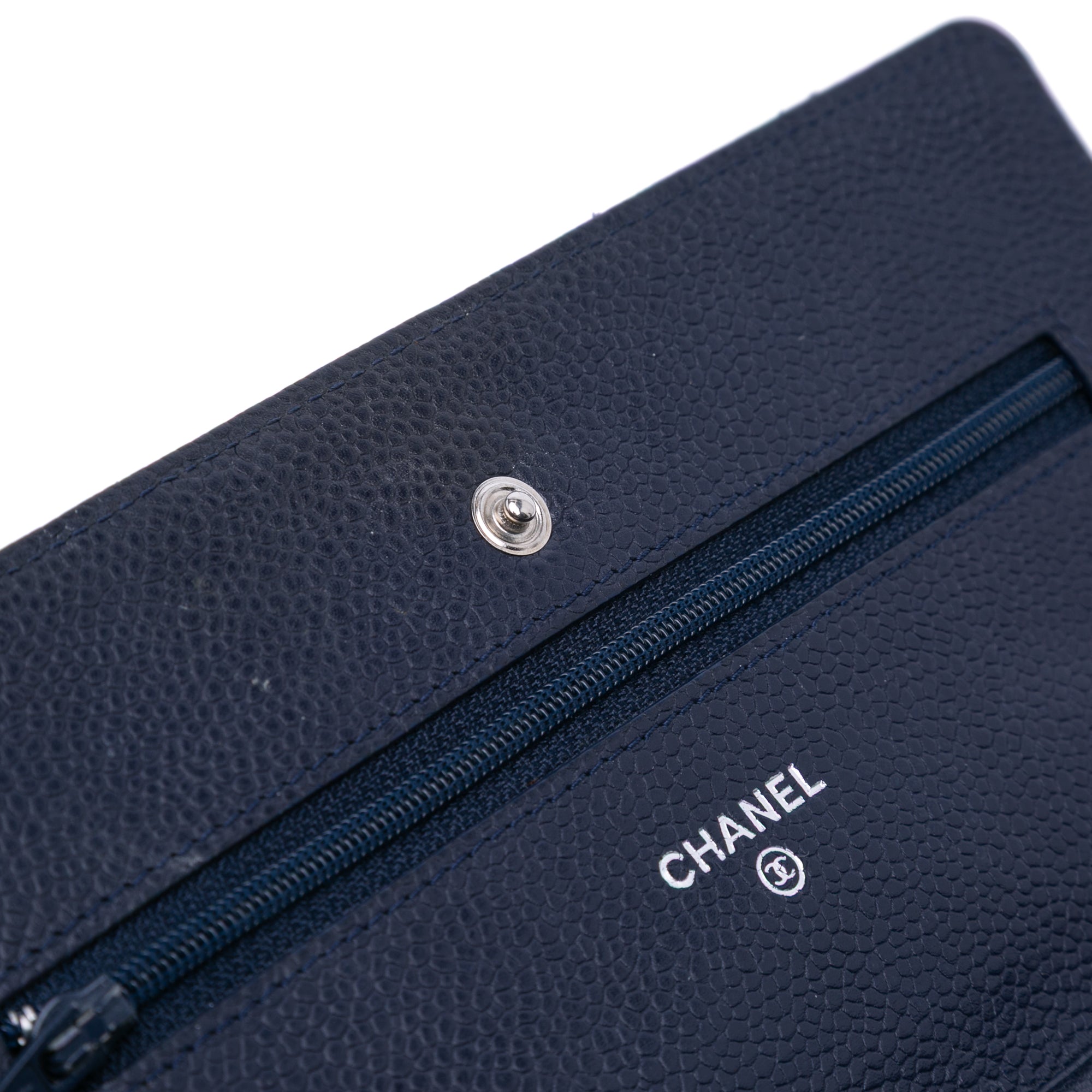 CC Quilted Caviar Wallet on Chain