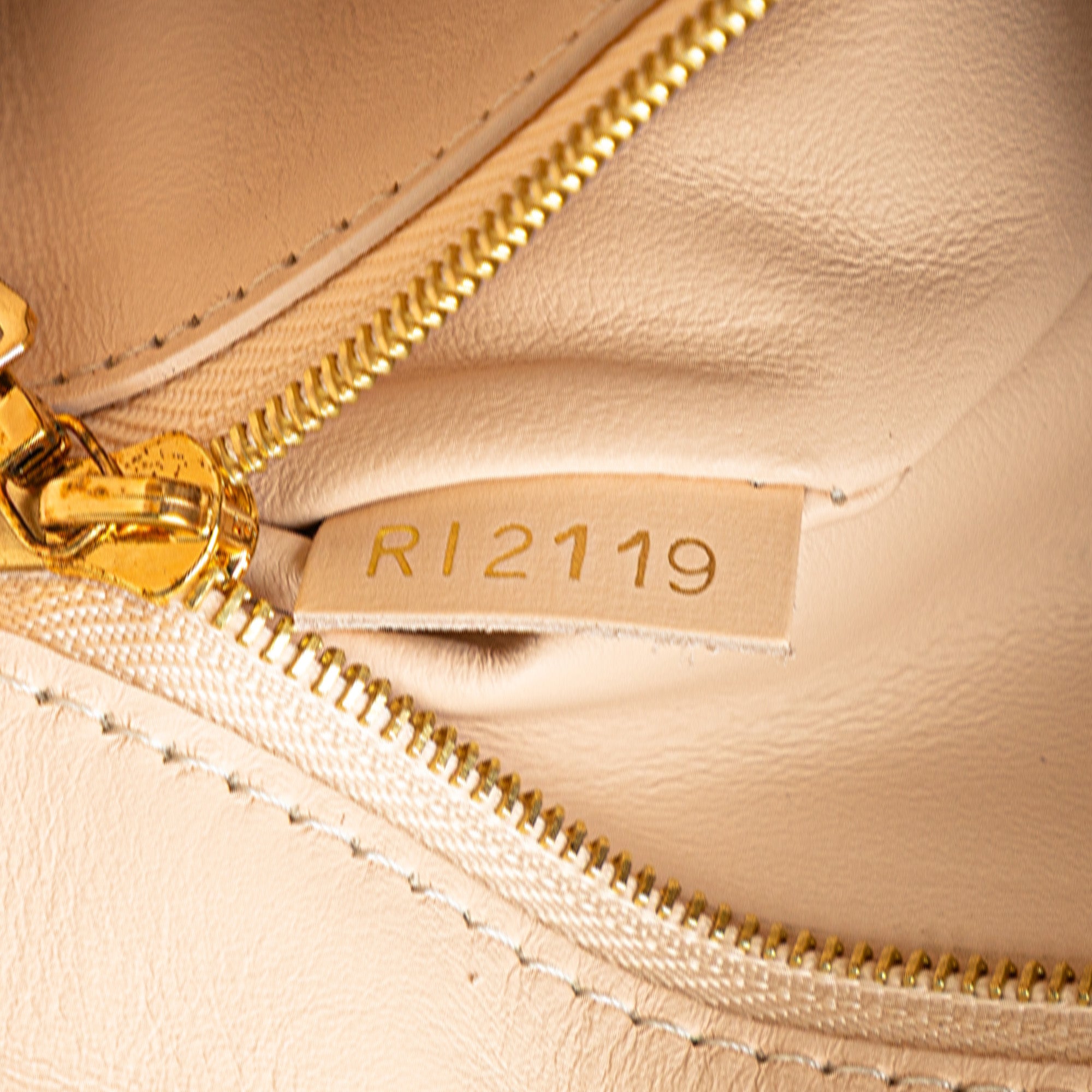 Grained Smooth Calfskin Rose Des Vents PM