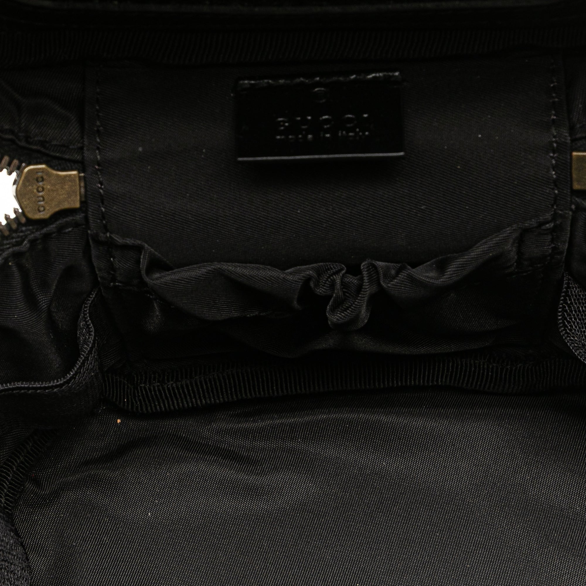 Mini GG Marmont Round Matelasse Leather Vanity Bag