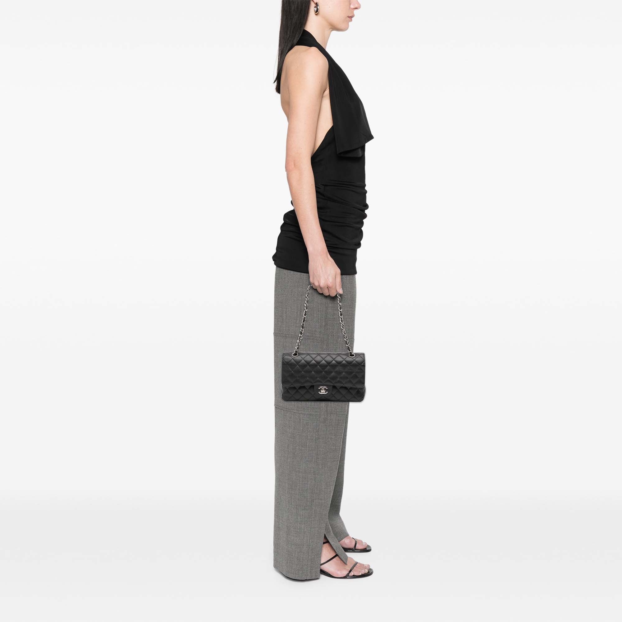 Medium Classic Caviar Double Flap