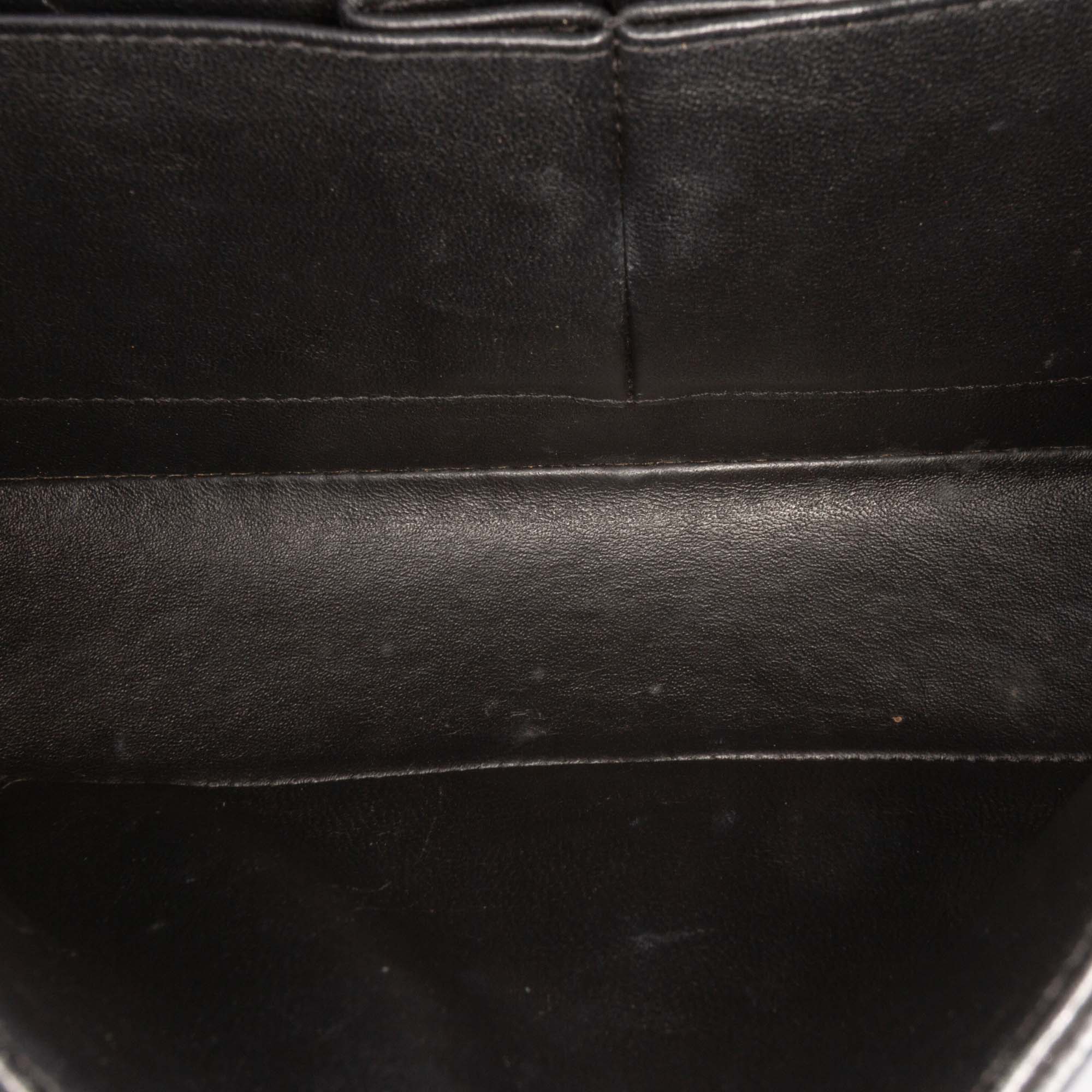 Medium Classic Caviar Double Flap