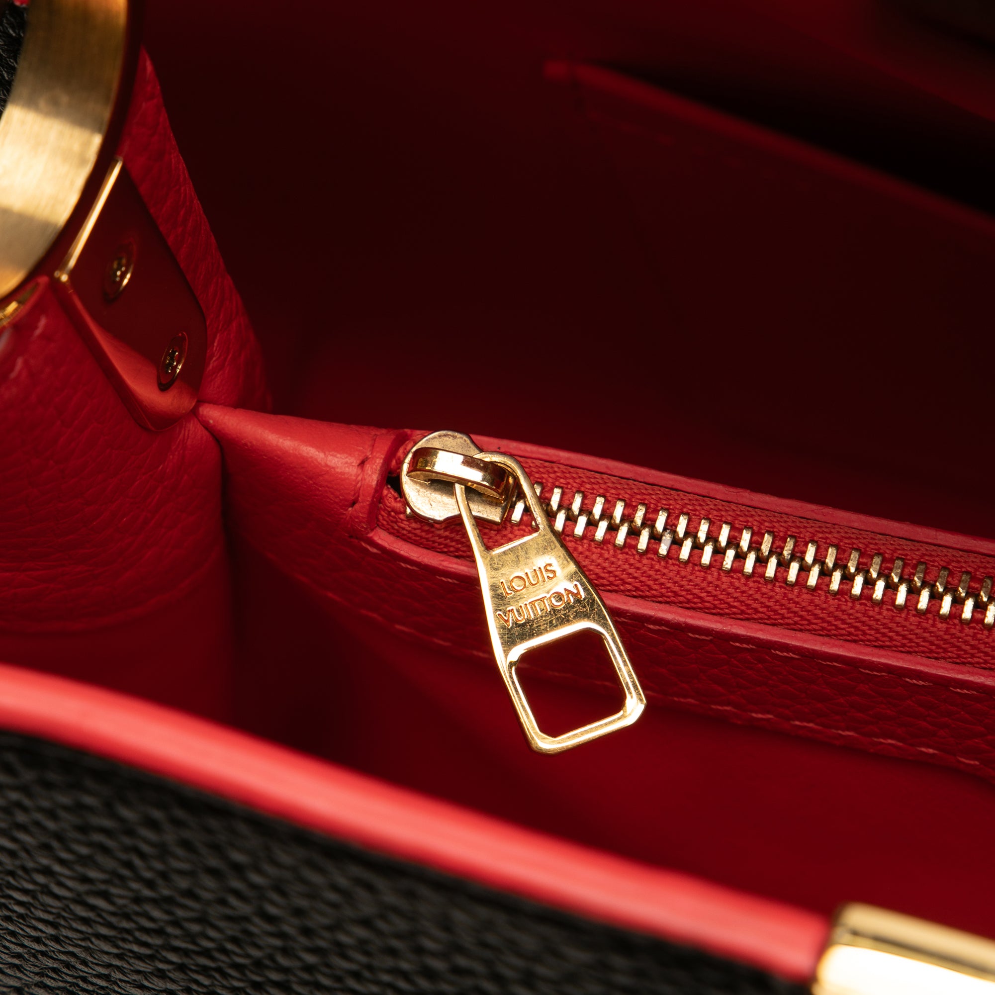Louis Vuitton Taurillon Capucines MM