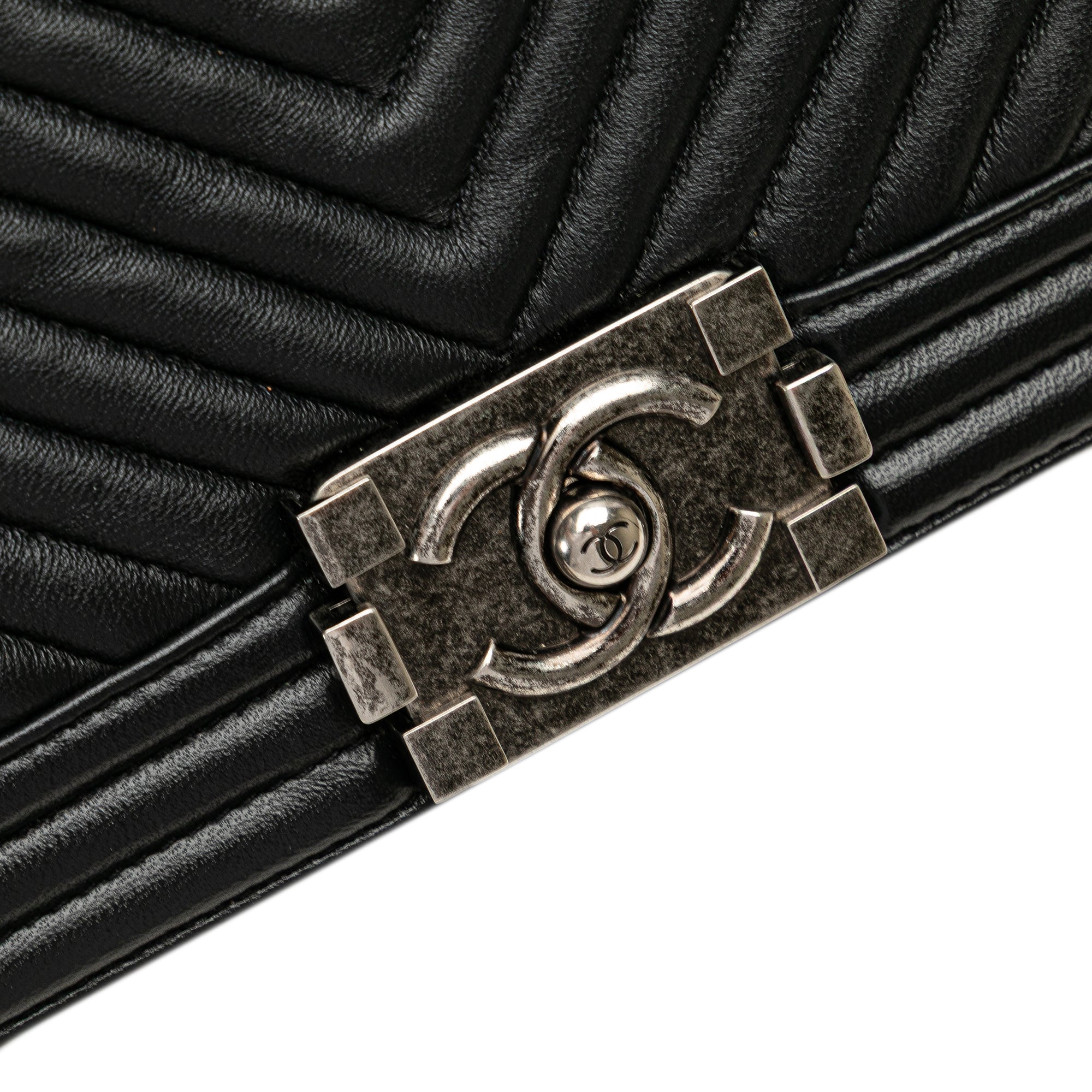 Medium Chevron Wrinkled Lambskin Boy Flap