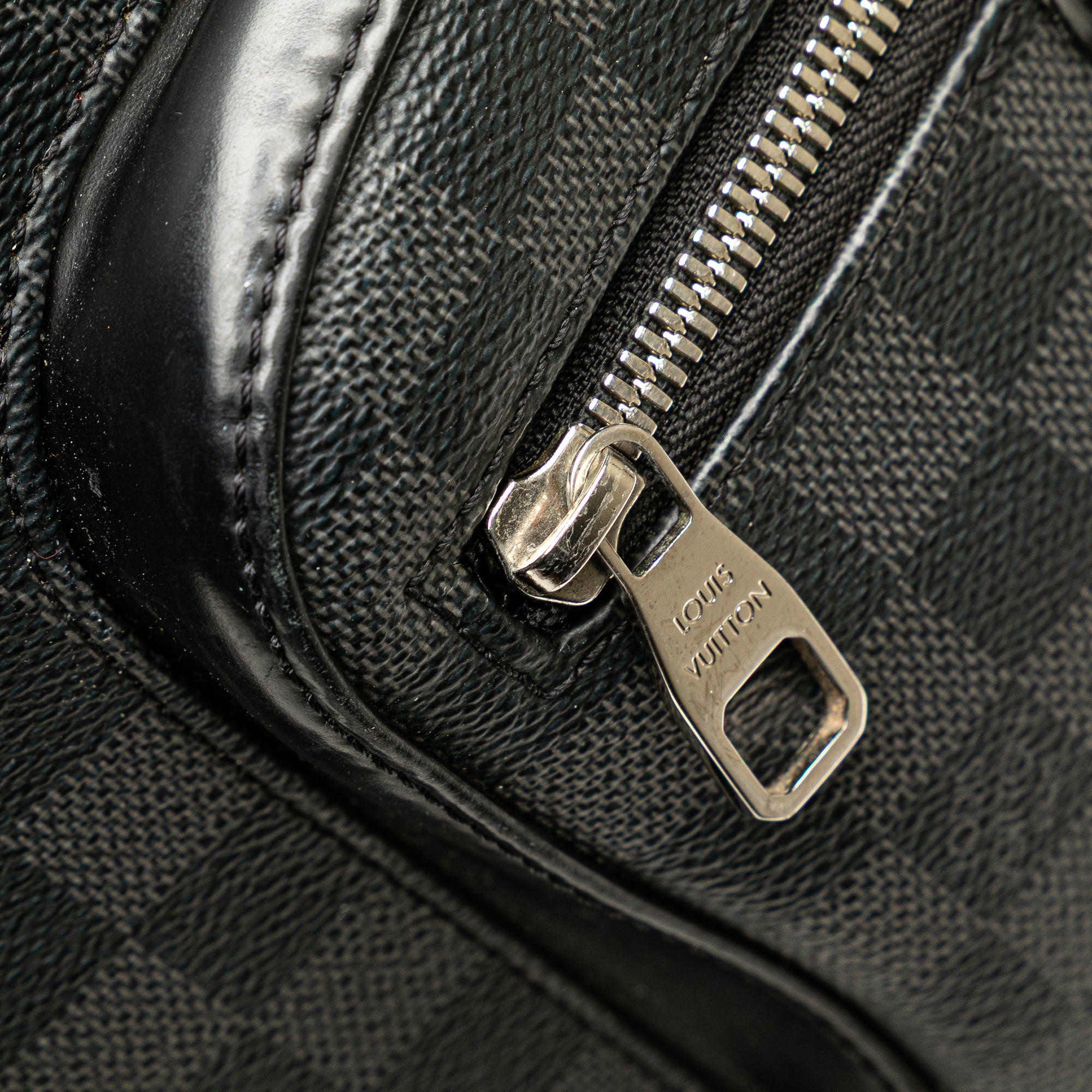 Damier Graphite Josh