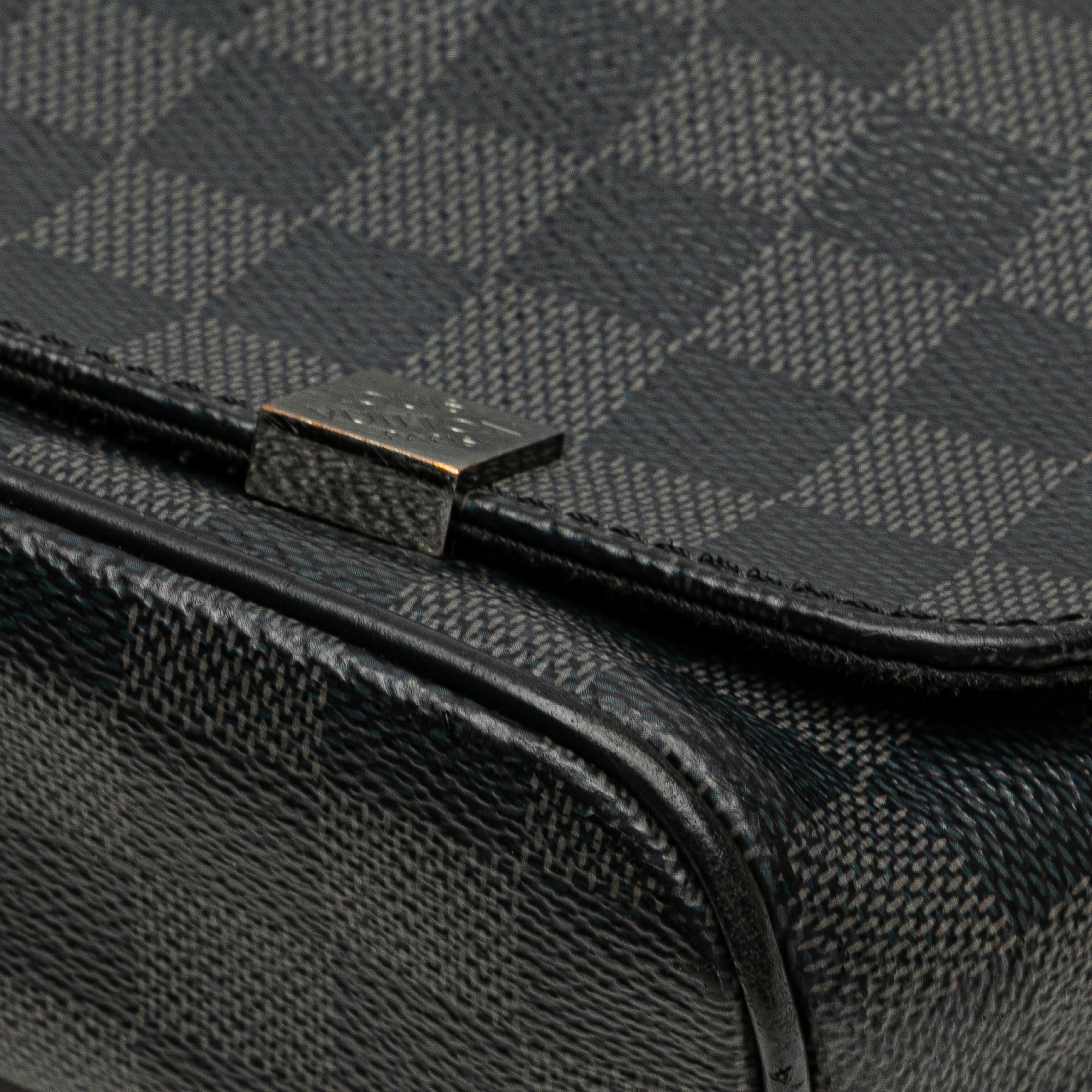 Damier Graphite District MM
