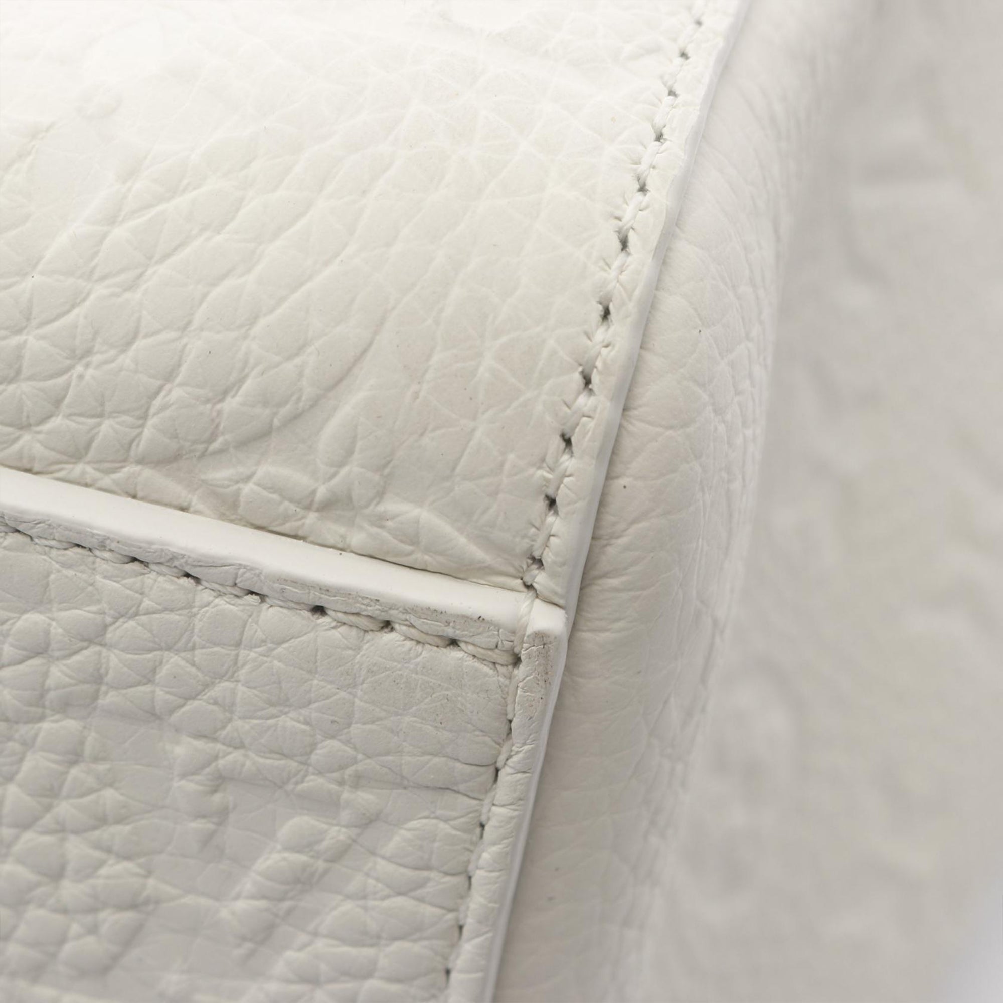 Monogram Taurillon Sac Plat 24H Tote