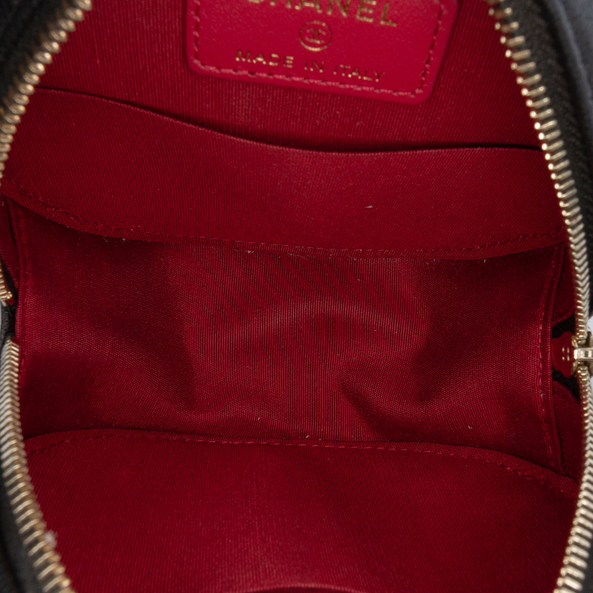 Lambskin 19 Round Clutch with Chain