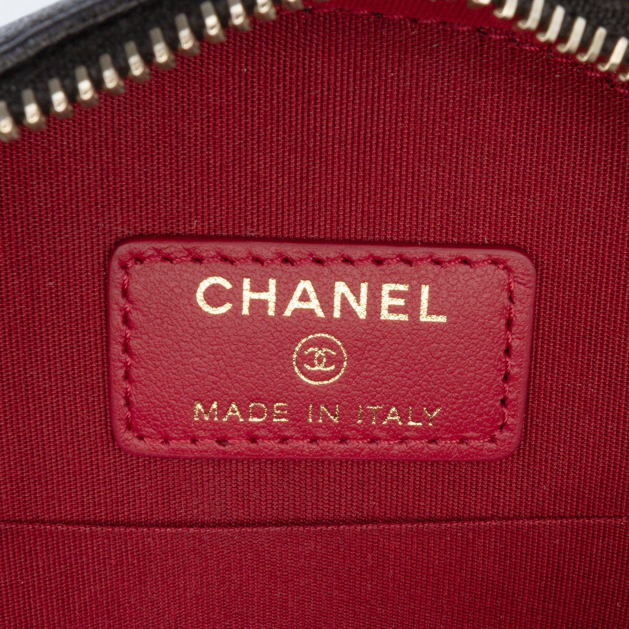 Lambskin 19 Round Clutch with Chain