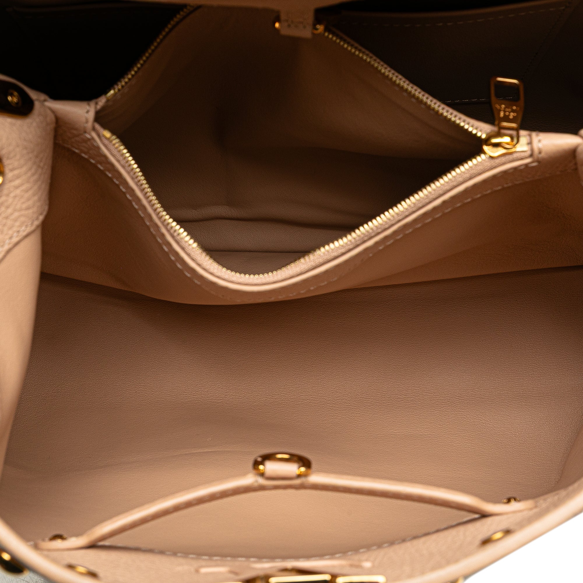 Louis Vuitton Taurillon Studdy Capucines MM