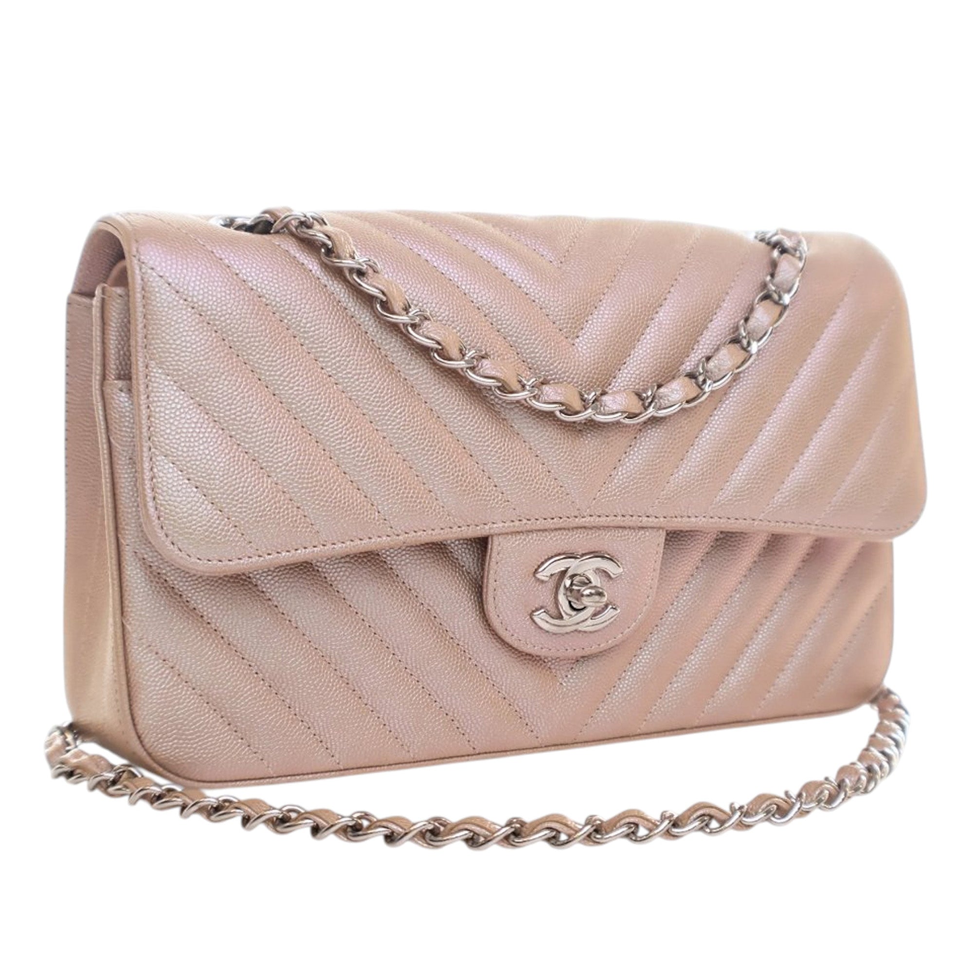 Medium Classic Chevron Iridescent Caviar Double Flap
