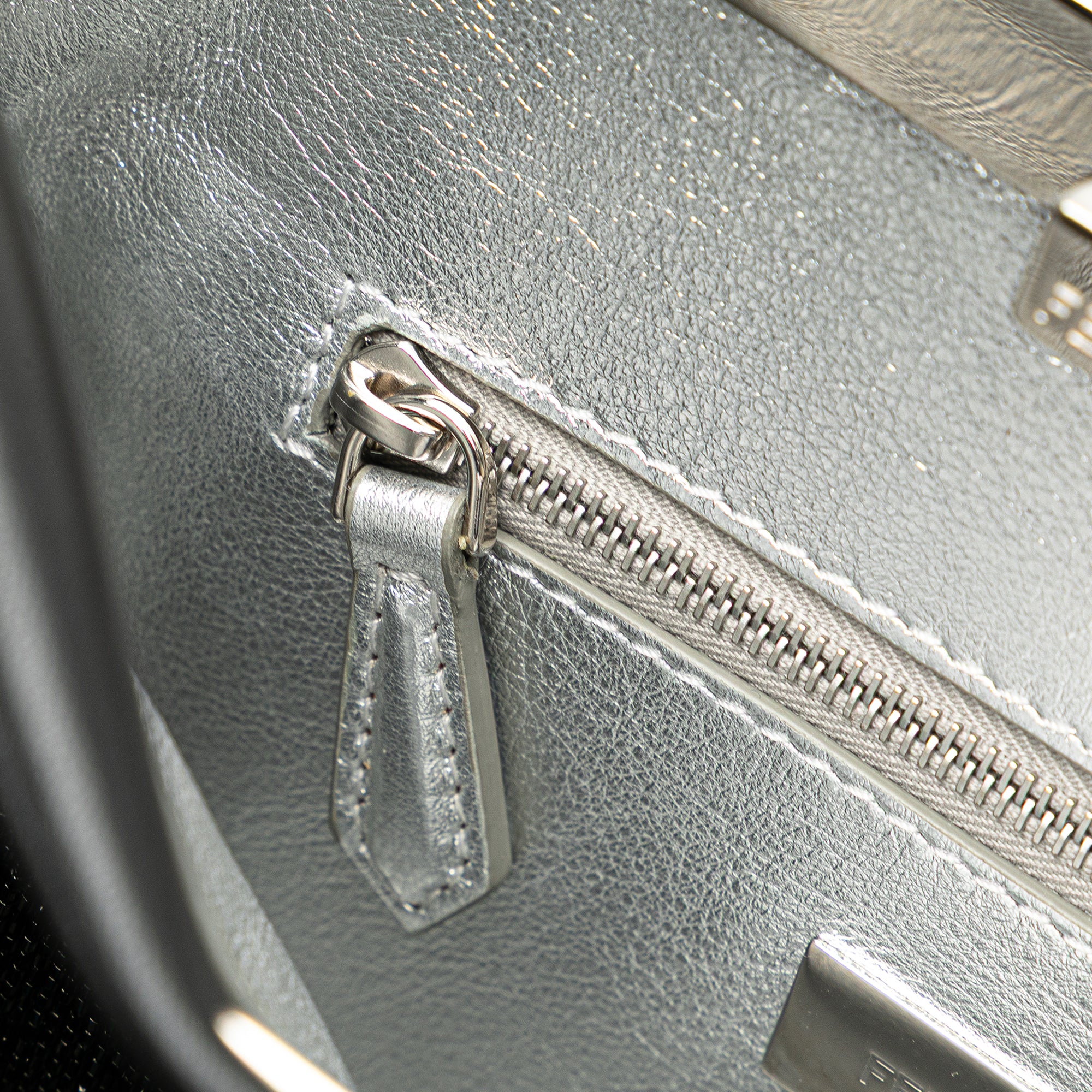 Mini Leather Beaded Peekaboo Iconic